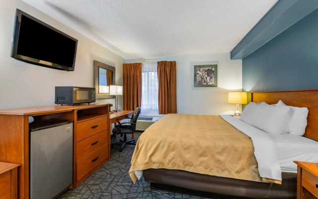 Quality Inn Austintown - Youngstown West