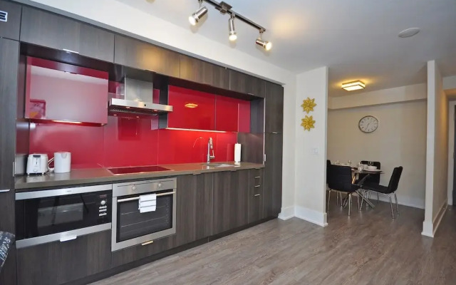 Whitehall Suites - Front Street West