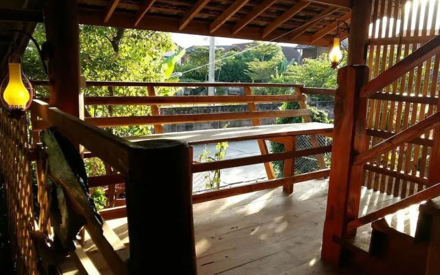 Inthanon Hostel - Adults Only