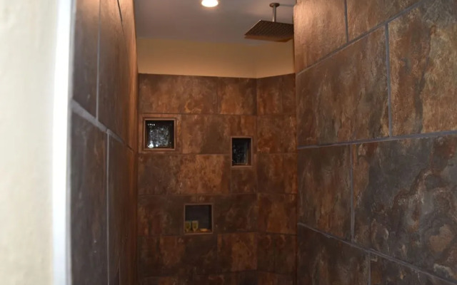 Paisano Village RV Park & Inn