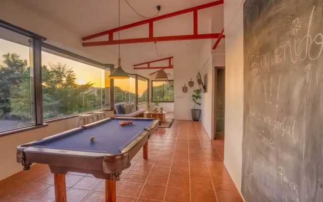 Few Steps to Beach Private Pool and Jacuzzi