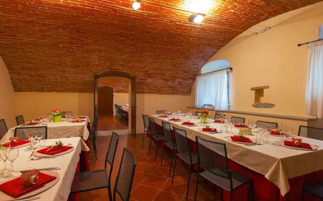 Casa Regina Montis Regalis
