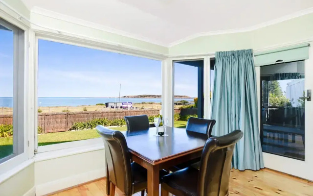 Beachfront Bliss - Wi-fi BBQ Group House