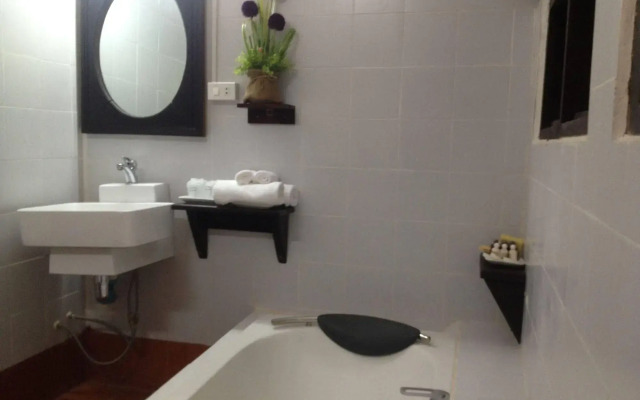 Vang Ngern River Resort
