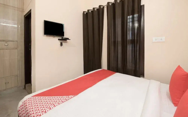 OYO 16093 Flagship Krishna Residency
