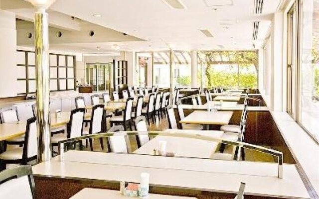 Culture Resort Festone