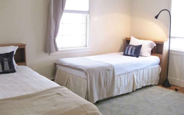 570 State - 2 Bedroom House