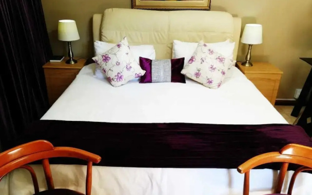 Willow Manor Brits Guest House