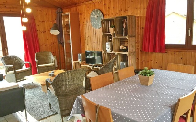 Modern Holiday Home in Somme-leuze With Sauna and Jacuzzi