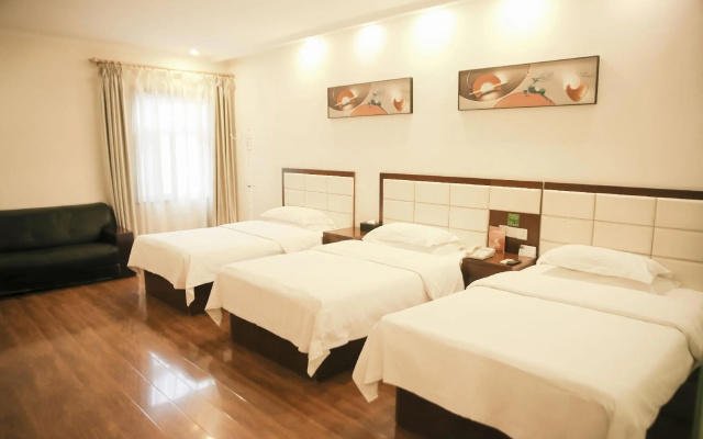 GreenTree Inn Shanxi Luliang Fengshan Road Central Park Express Hotel – Guest Rooms – Luliang