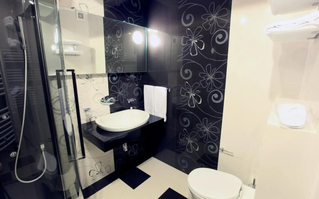 Ambiance Hotel