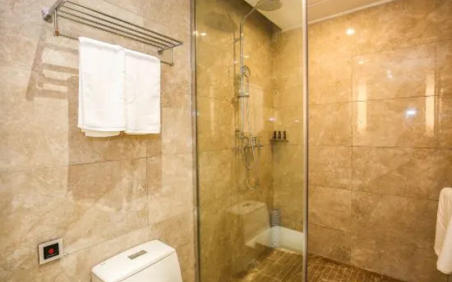 Jinyue Shanglv Boutique Hotel (Chongqing Times Paradise Walk) – Bathroom – Chongqing