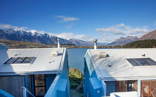 Spinnaker Bay Apartments