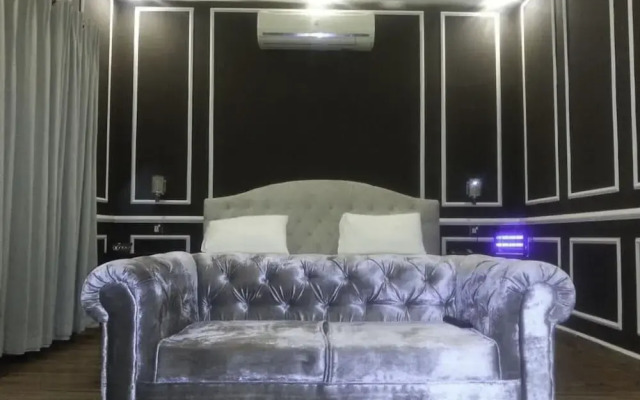 Riviera Guest House