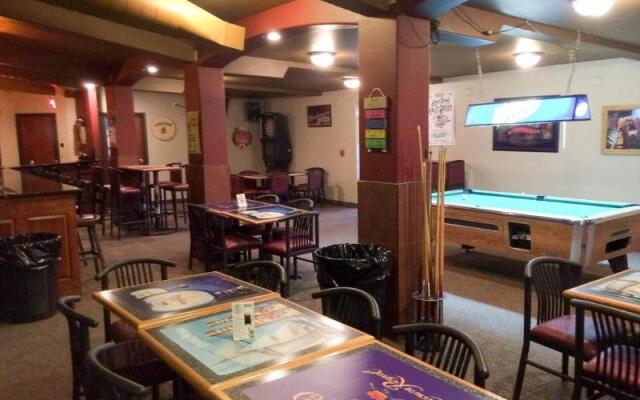 Badlands Inn & Suites