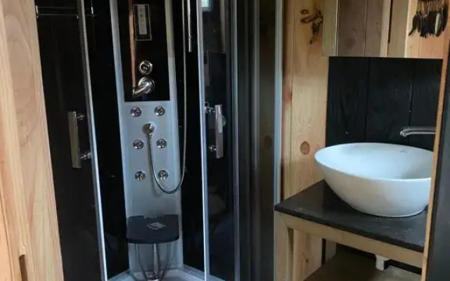 Casa aan de Plas, B&B met hottub en jacuzzi