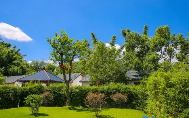 Yingxi Tangquan Resort