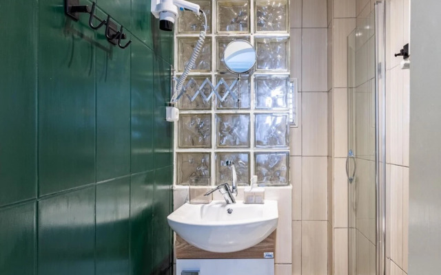 Stylish Flat 5 Min to Taksim Square in Beyoglu