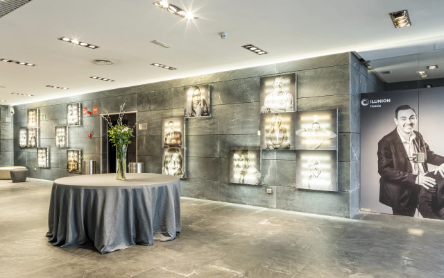 Hotel ILUNION Atrium