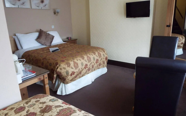 Maluth Lodge