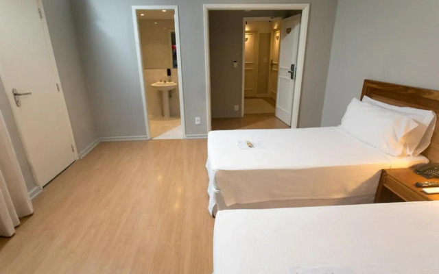 Regency Park Hotel