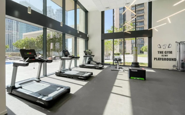 Lux 4BR Duplex in Blvd of Downtown