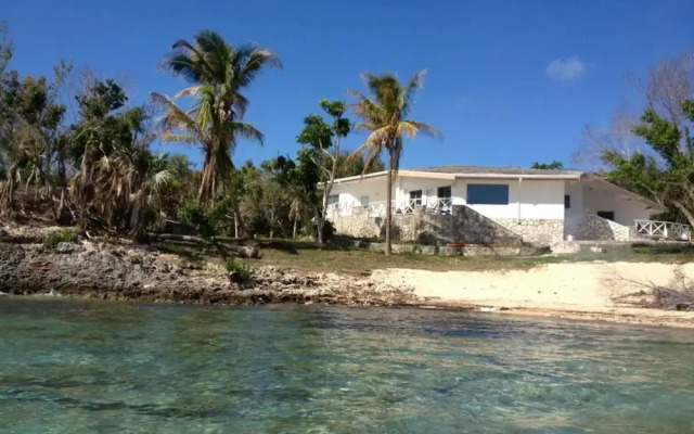 Pau Pau Beach Estate by Eleuthera Vacation Rentals