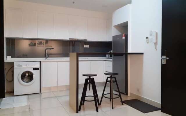 Urban Nomad at Almas Suites