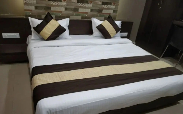 Abhinav Hotel