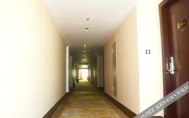 Binhai Yiliu Liu Hotel (Shishi Station Jingsheng Road Store)