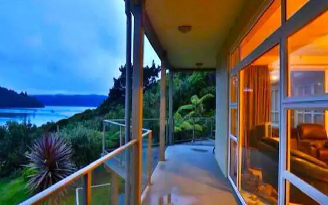 Oyster Bay Retreat