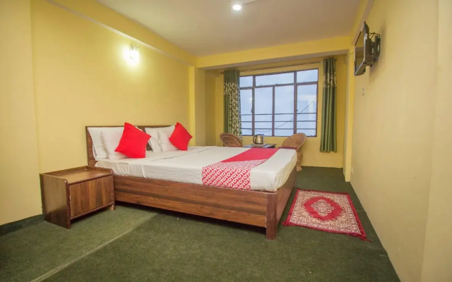OYO 29916 Himalayan Residency
