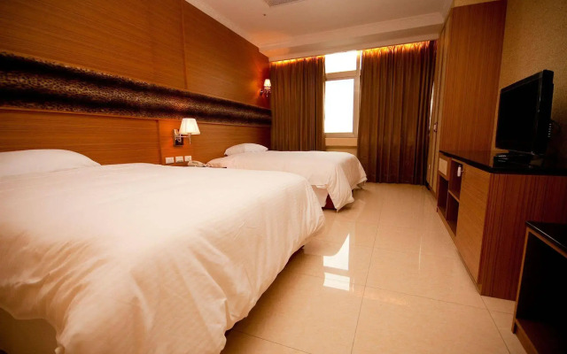 Jun Long Business Hotel