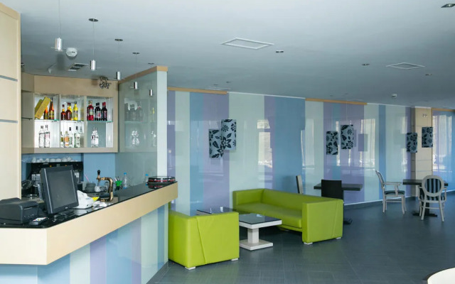 St. John Hill Suites Hotel