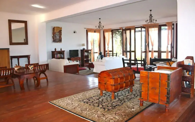 Villa Paradise ON THE Ocean