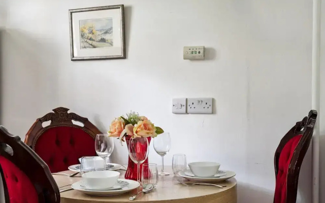 3-bedroom Apartment in Kensington