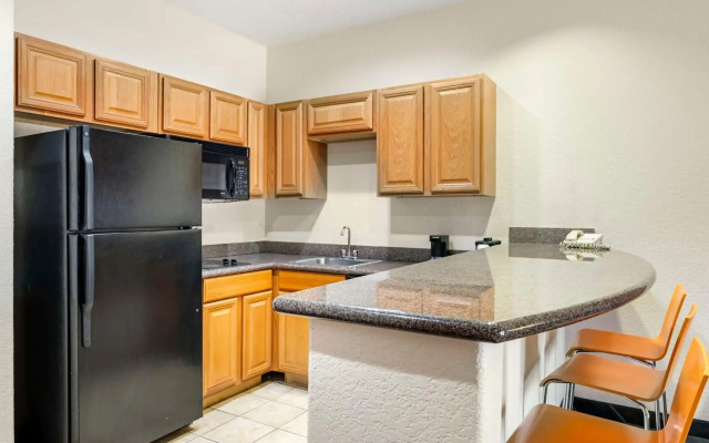 Best Western Lubbock West Inn & Suites