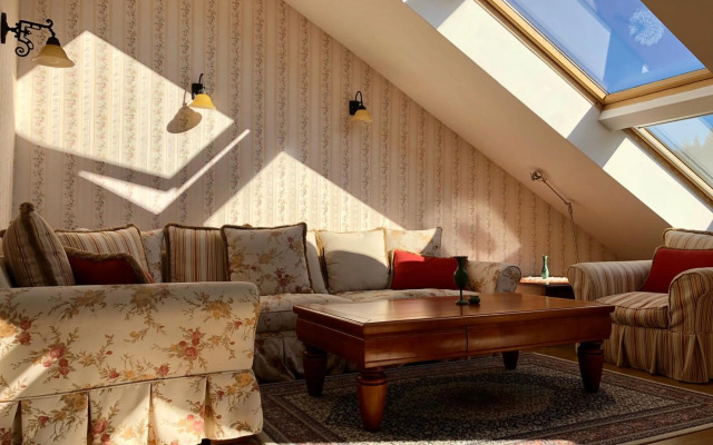 LAVISH PENTHOUSE - 2 en-suite bedrooms & SPA