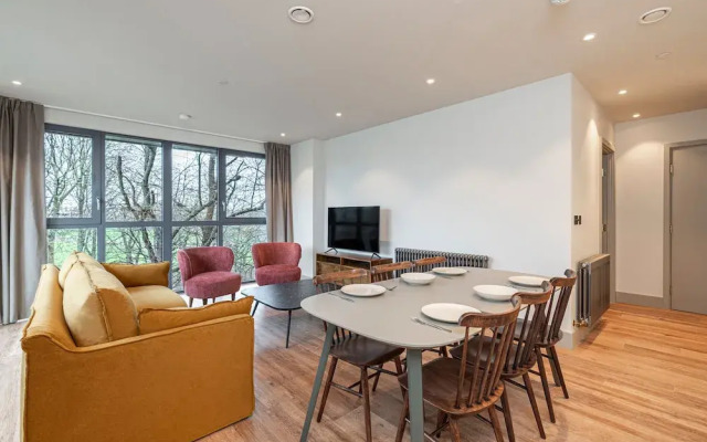 Spacious Flat in North London