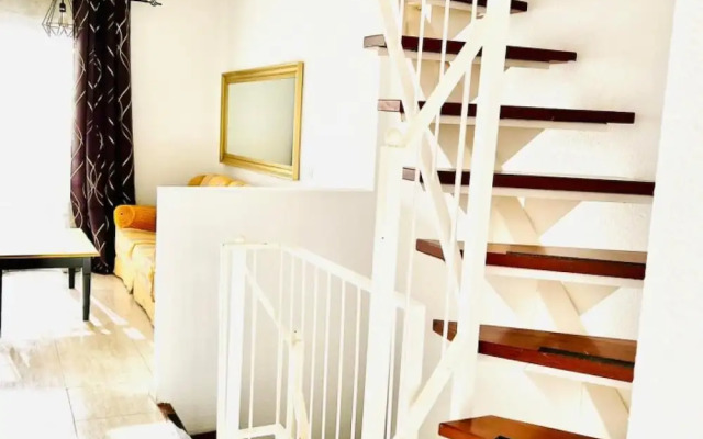 Spacious 2 BR Golden Apartment