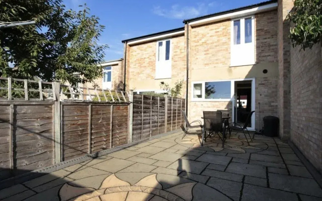 Arma Short Stays - Turner Close