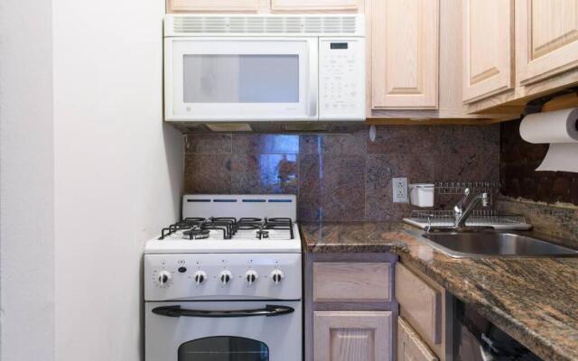 350-1A Gramercy New 1BR Sleeps4 Newly Furnished