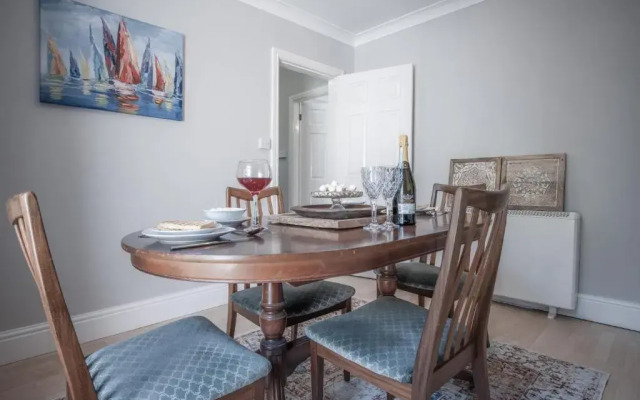Langland Road - 2 Bedroom Town House - Mumbles