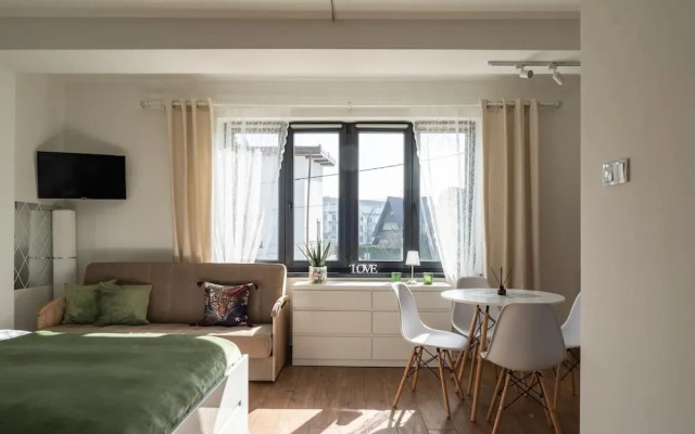 Przytulny apartament KOLEJOVA 13