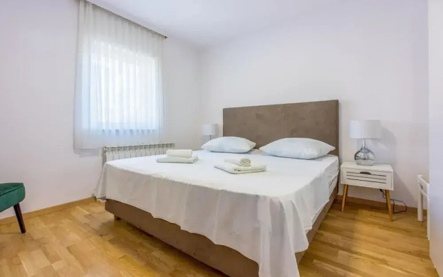 Apartment Damir 4 1 1 pax
