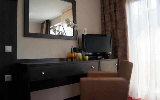 2Places Side