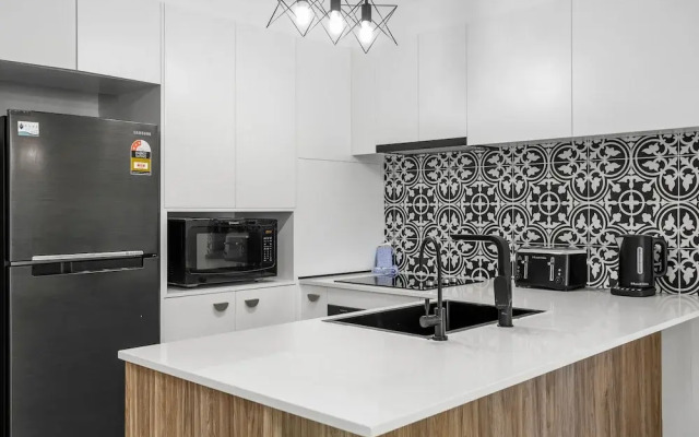 Unit 24-24 Hamilton Ave Surfers Paradise