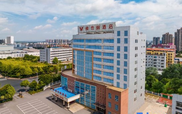 Vienna Hotel (Nanning Jiangnan Nali Metro Station) — 3-star hotel in Nanning