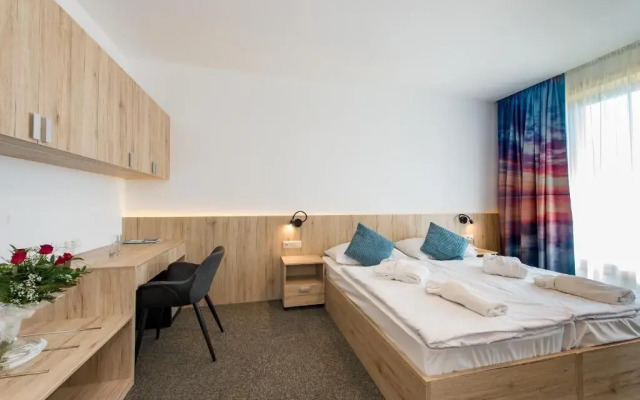 Akadémia Hotel