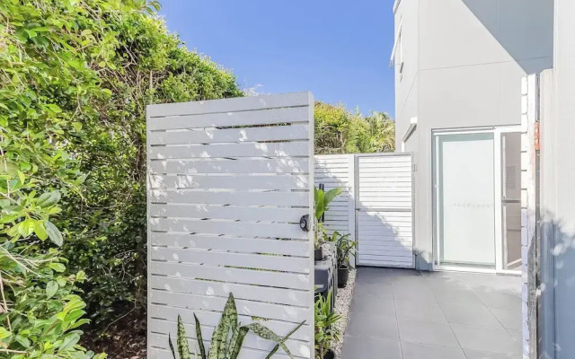 Pandanus Pocket - 13